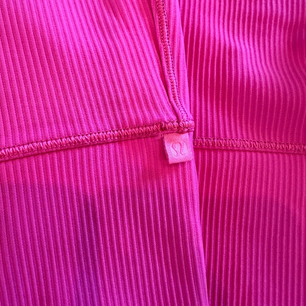 Lululemon Size 6 Top Bundle - pre-loved condition - 9 tops - Picture 4 of 12